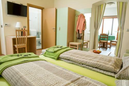 Zoi Apartments