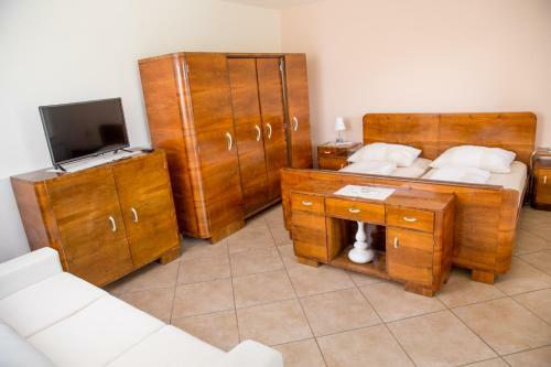 Zoi Apartments