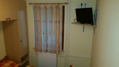 Hostal Guest House Pr Ambru?arju