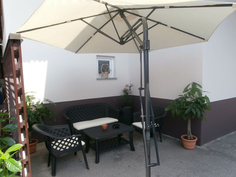 Bed & Breakfast Rooms & Apartments Kepic