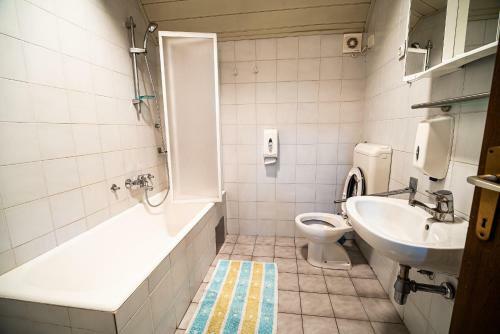 Hostal Guest House Hermanov Hram