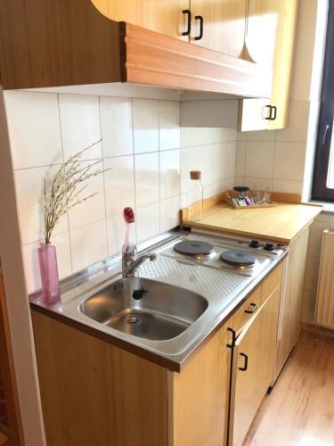 Hostal Encijan Apartments