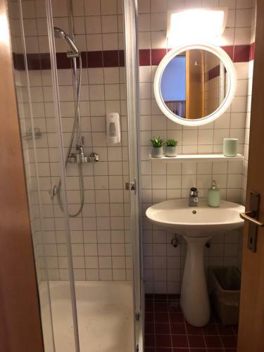 Hostal Encijan Apartments