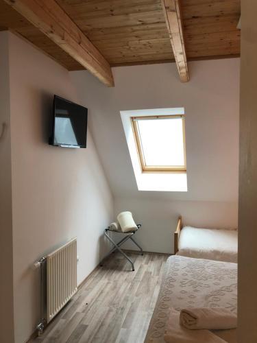 Hostal Encijan Apartments