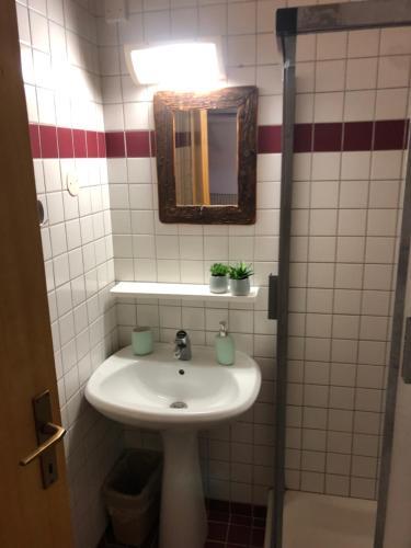 Hostal Encijan Apartments