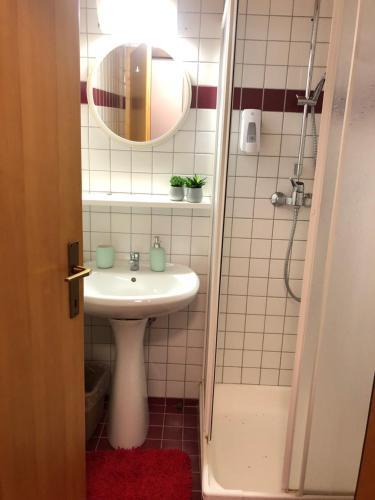 Hostal Encijan Apartments