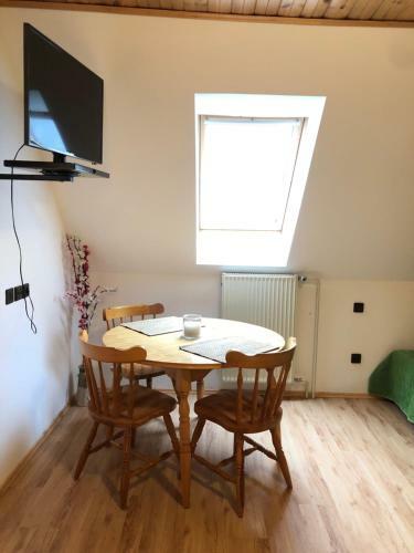 Hostal Encijan Apartments