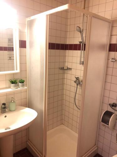 Hostal Encijan Apartments
