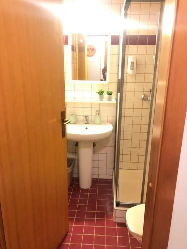 Hostal Encijan Apartments