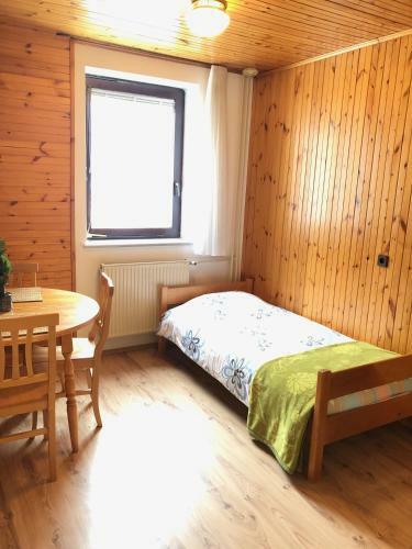 Hostal Encijan Apartments