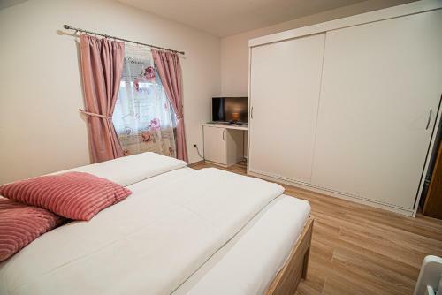 Hostal Guesthouse Leski Dvor