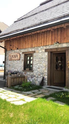 Hostel Lukna