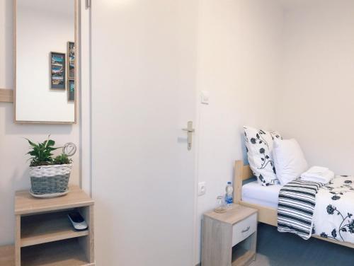 Hostal Lina Rooms