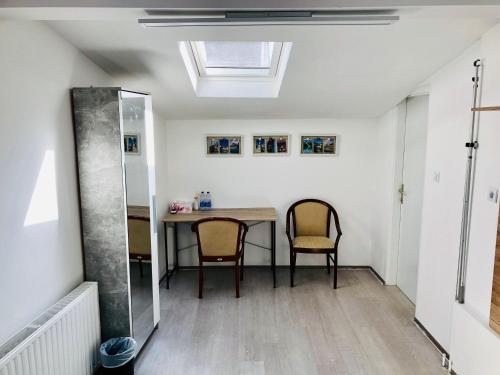 Hostal Lina Rooms
