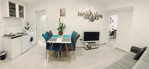 Hostal Lina Rooms