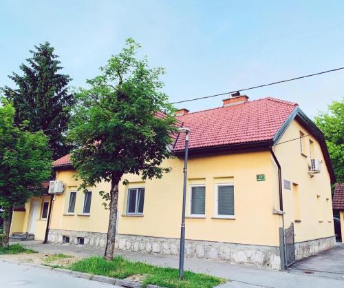 Hostal Lina Rooms