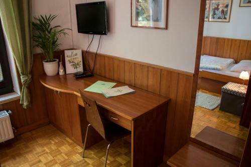 Hostal Guest House Park ?ibert