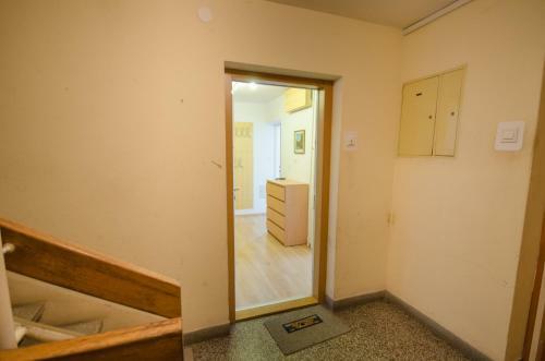 Apartment Near The Train Station