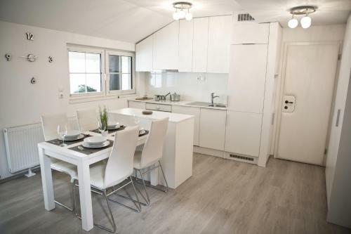 Apartments Hi?a Pod Gradom