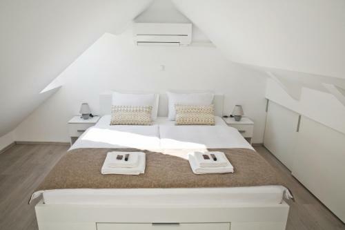 Apartments Hi?a Pod Gradom