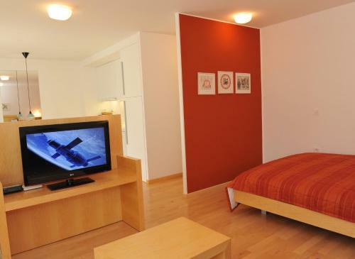 Apartment Bor Tour As