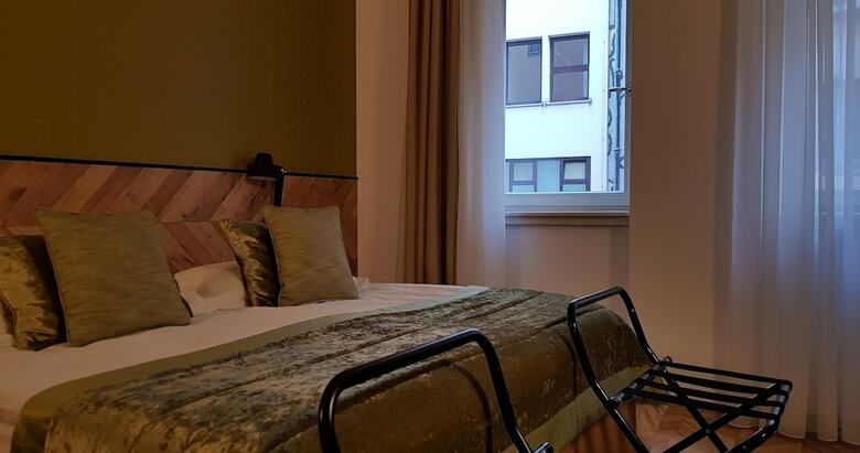 Urban Hotel