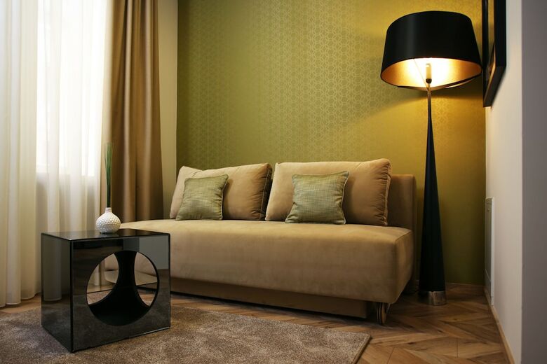 Urban Hotel