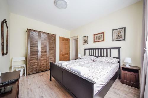 Hostal Apartments Maria
