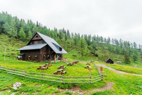 Loka Lodge At Raduha