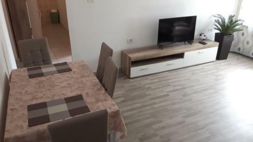 Sea View Apartment Renzzo