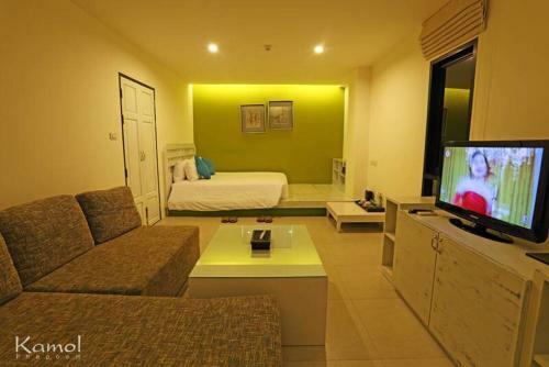 Amphawa Na Non Hotel & Spa