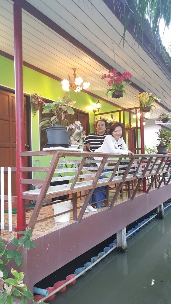 Hotel Warakorn Baansuan Amphawa