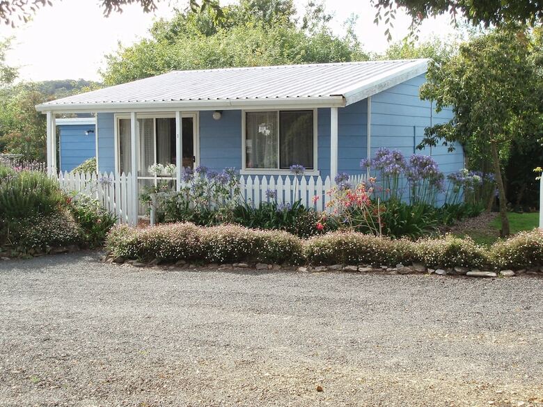 Boat Harbour Garden Cottages