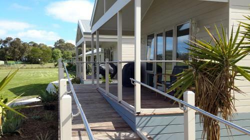 Bed & Breakfast Bass Coast Country Cottages
