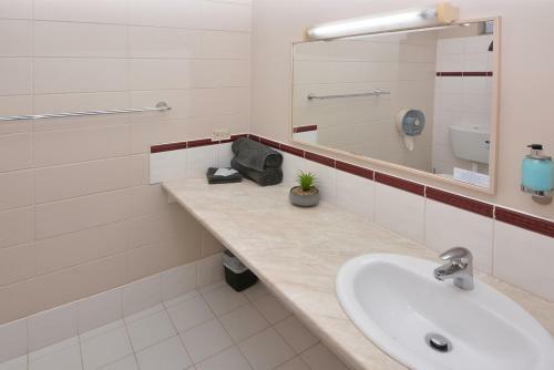 Motel Poinsettia