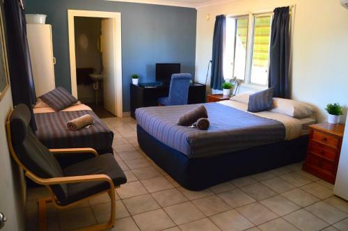 Onslow Sun Chalets And Motels