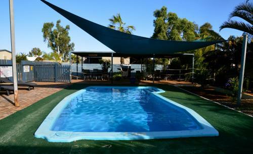 Onslow Sun Chalets And Motels