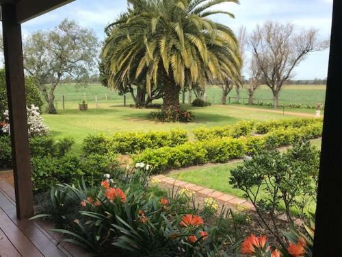 Bed & Breakfast The Willows B N B