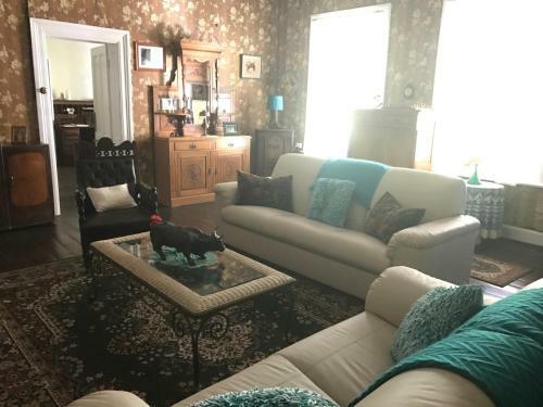 Bed & Breakfast Dingup House