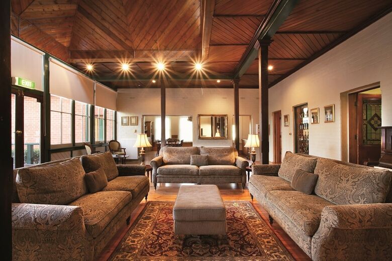 Hotel Cleveland Winery