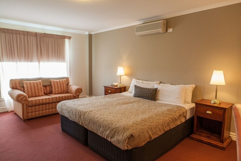 Hotel Cleveland Winery