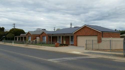 Numurkah Apartments - The Saxton