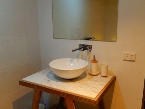 Bed & Breakfast Morialta Barns