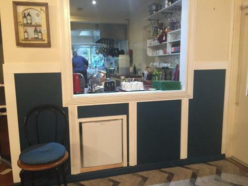 Hostal Oaktree Guest House