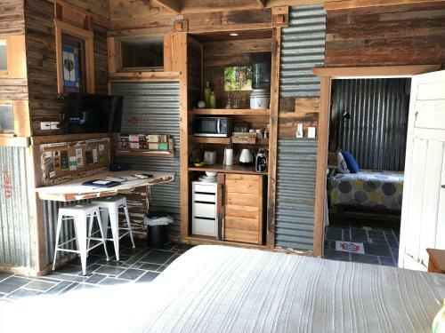 Bed In A Shed Vineyard Stay