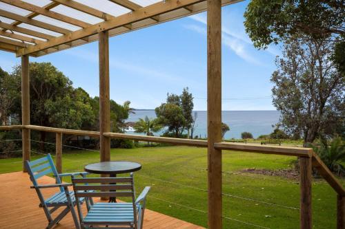 98 Ocean Parade - Rustic Log Cabin