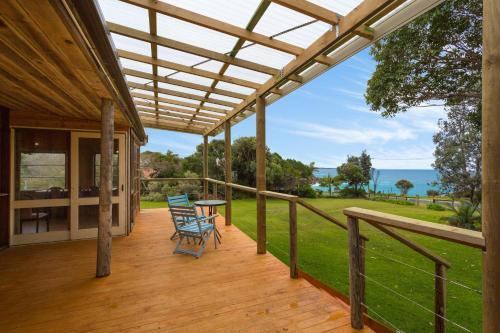 98 Ocean Parade - Rustic Log Cabin