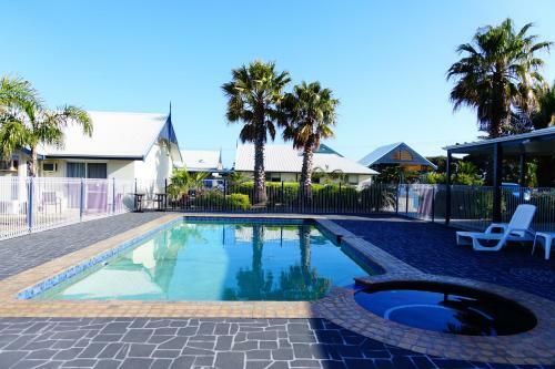 Torquay Tropicana Motel