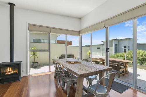 Beach & Golf Stays, Australia