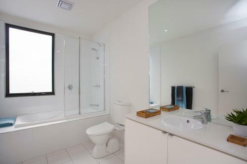 Beach & Golf Stays, Australia